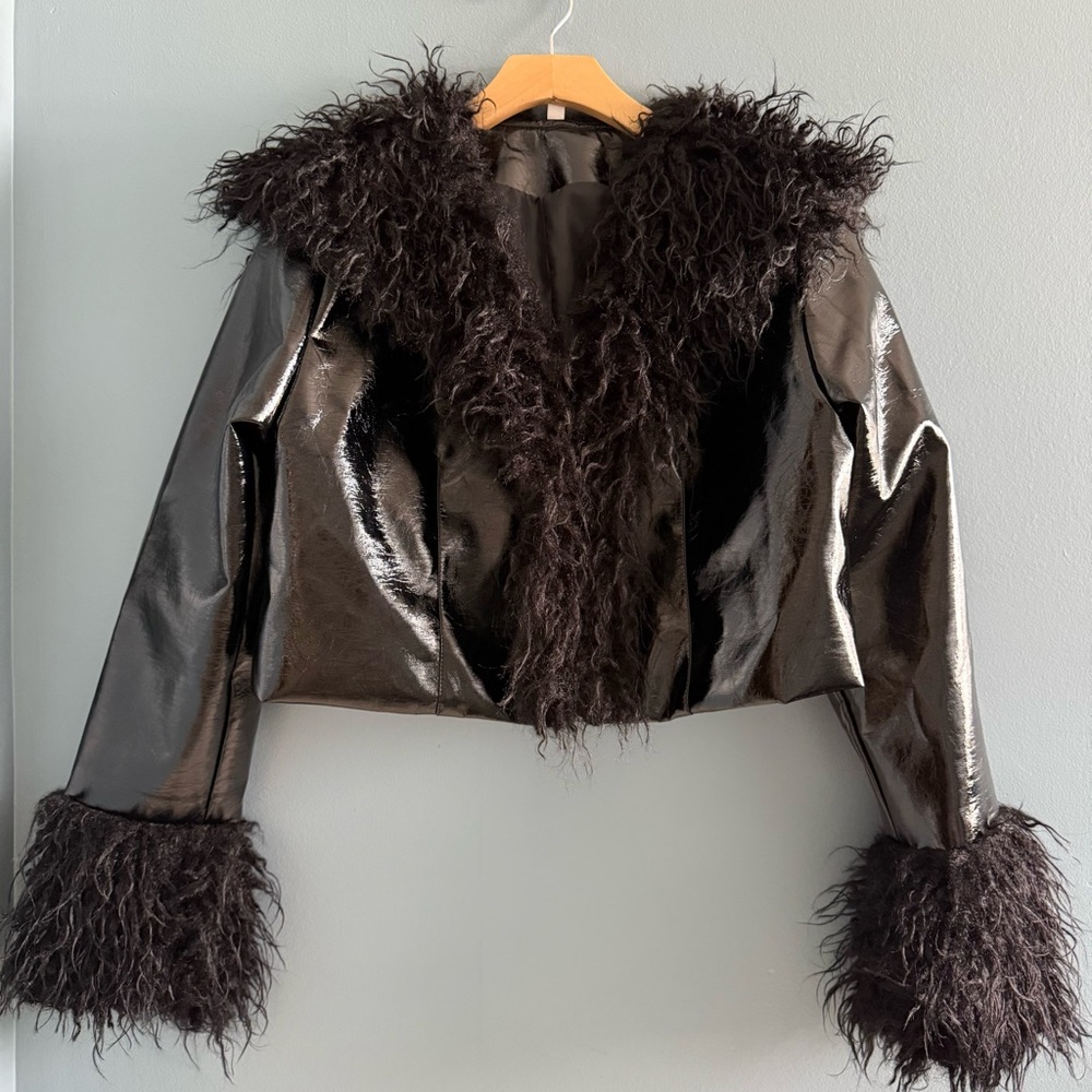 Shein Autumn Faux Shearling Fluffy Short Fitted Jacket
